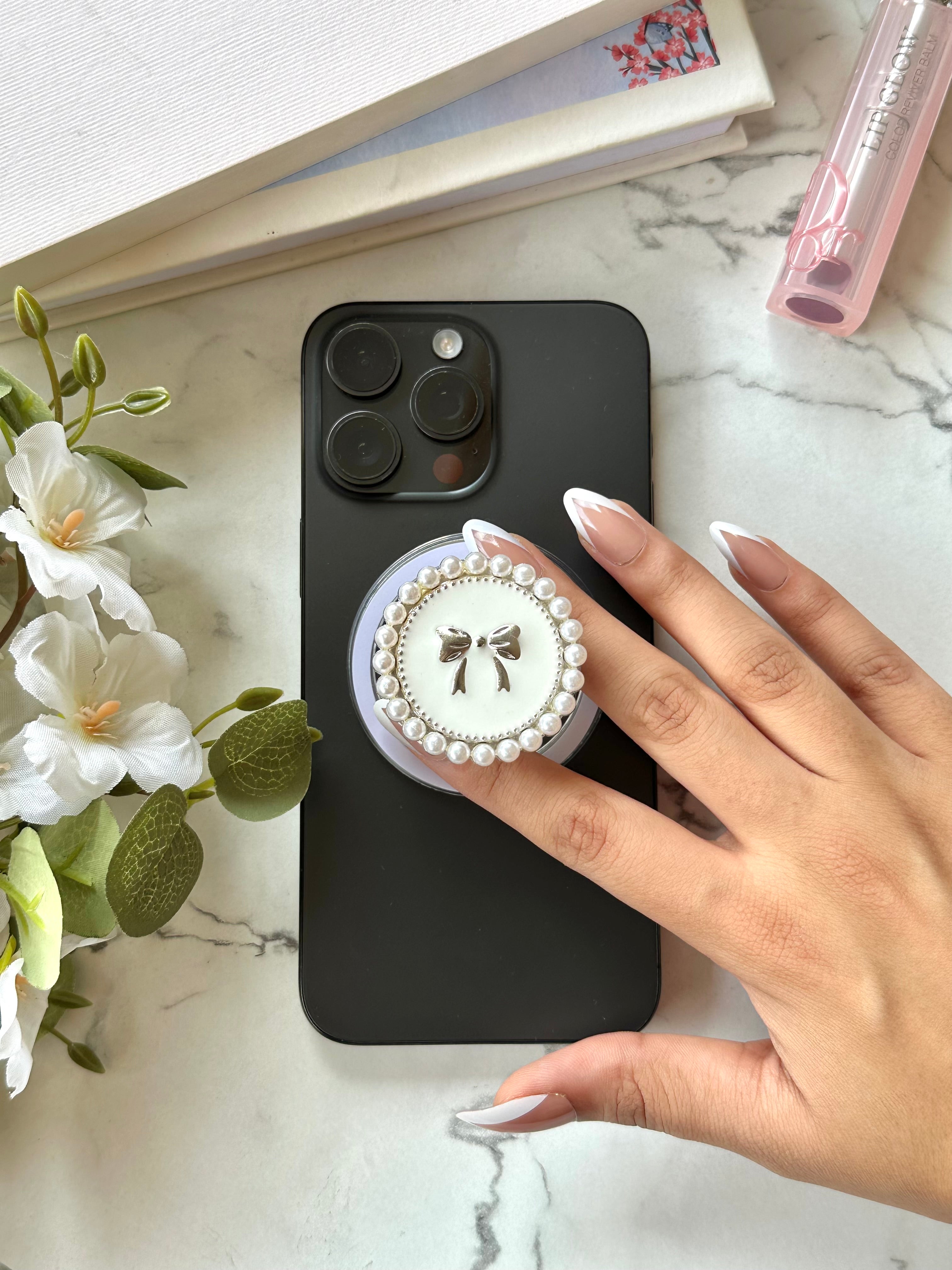 Bow & Pearl Phone Grip (Vanilla)