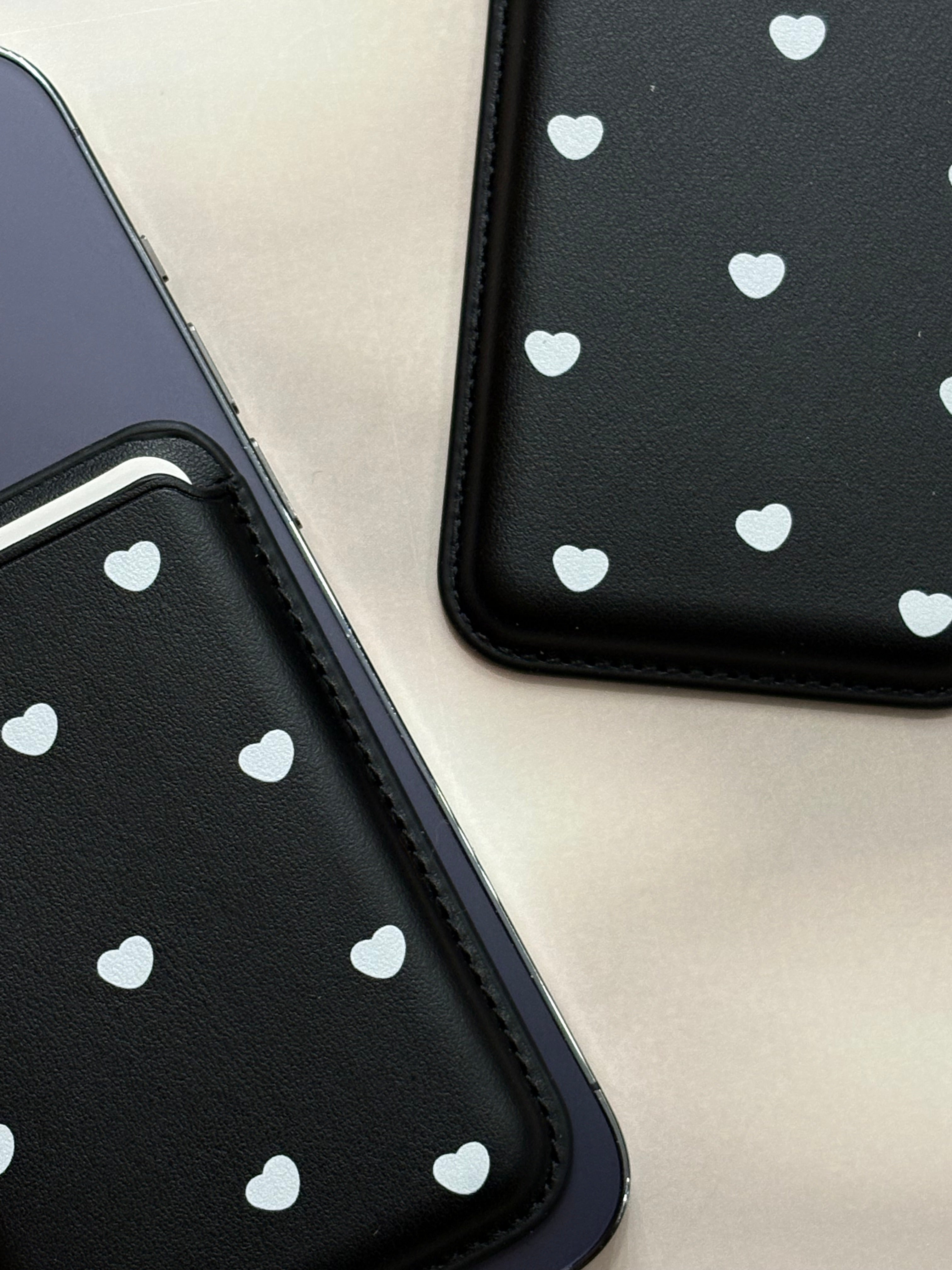 Black Heart MagSafe card holder
