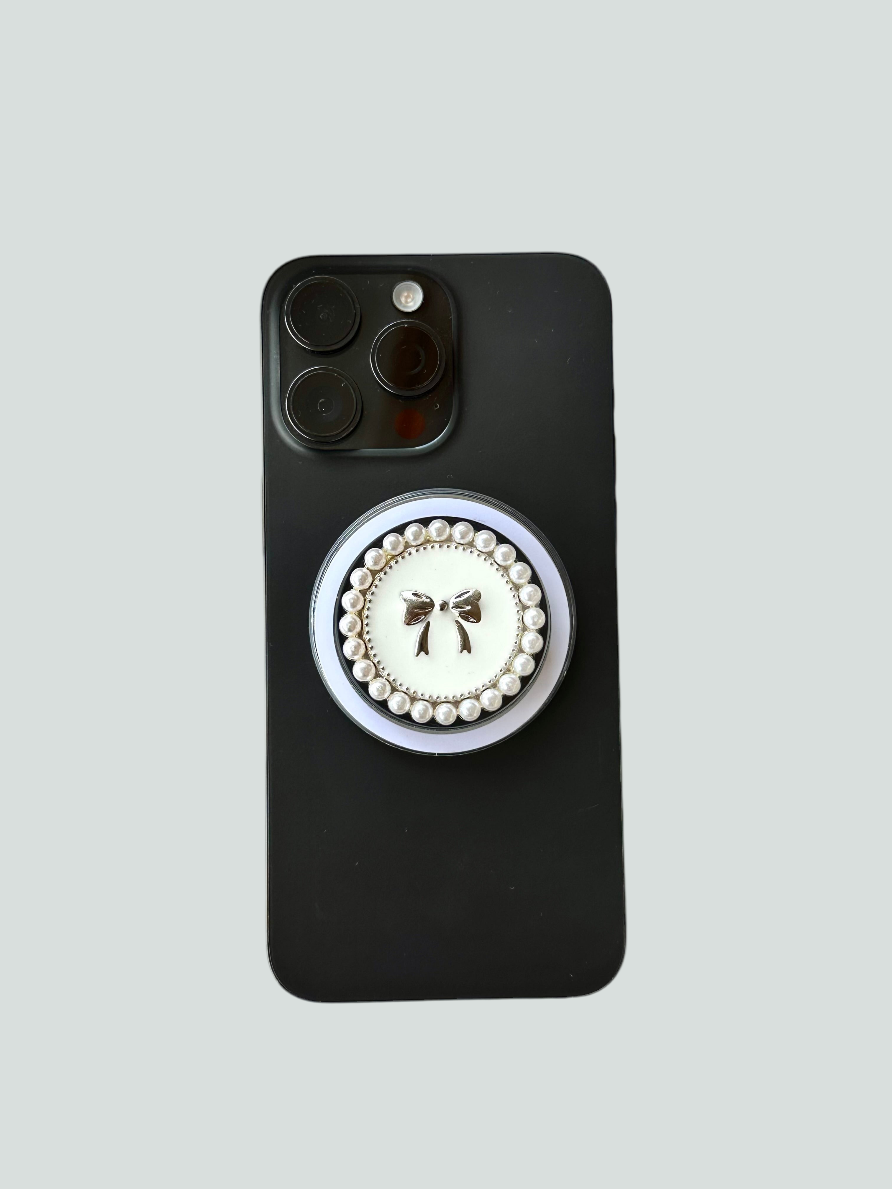 Bow & Pearl Phone Grip (Vanilla)