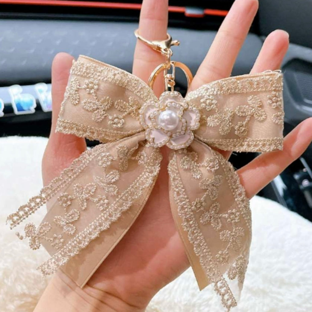 Vienna Lace Bow charm